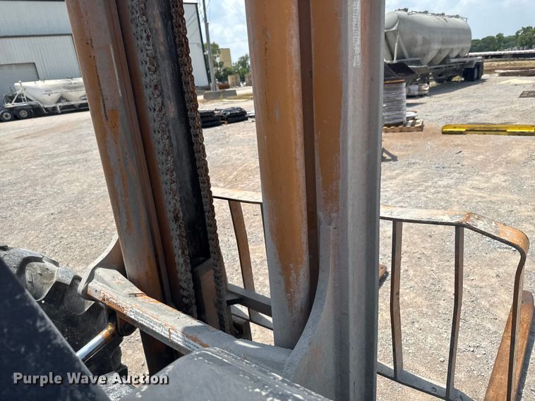 image for item DO0953 Case 588G forklift