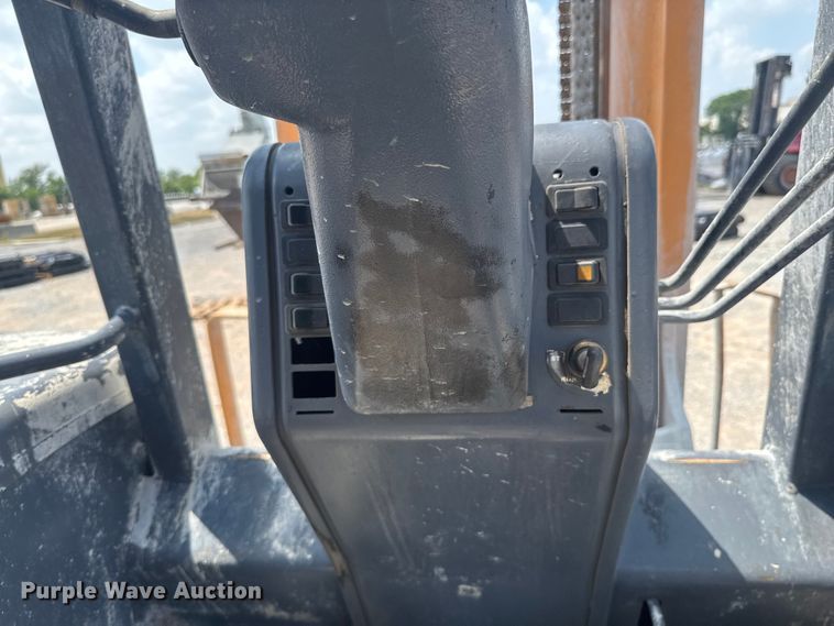 image for item DO0953 Case 588G forklift