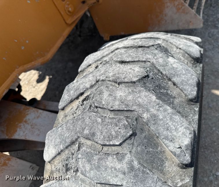 image for item DO0953 Case 588G forklift