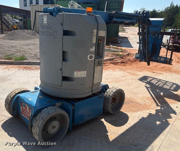 image for item DO7176 2007 Genie Z-30/20N boom lift