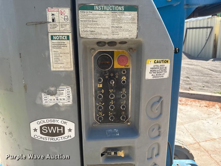 image for item DO7176 2007 Genie Z-30/20N boom lift