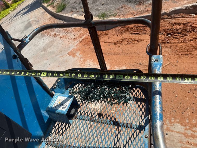 image for item DO7176 2007 Genie Z-30/20N boom lift