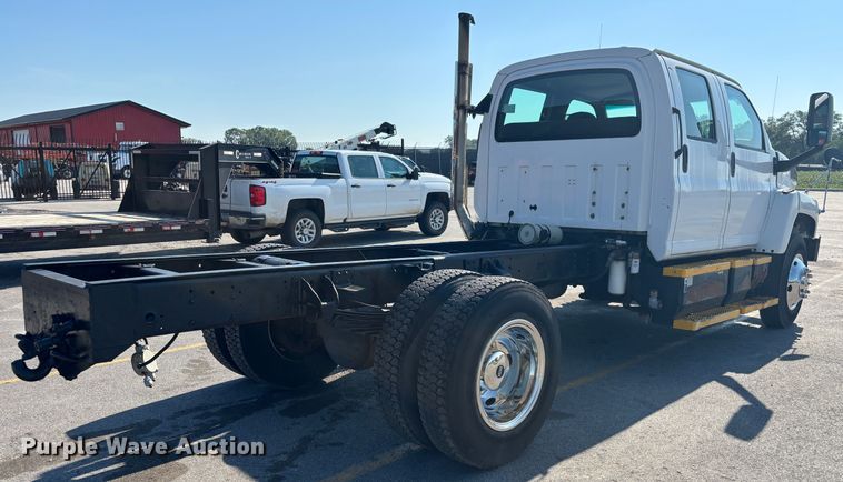 image for item DP8841 2006 GMC C7500 truck cab and chassis