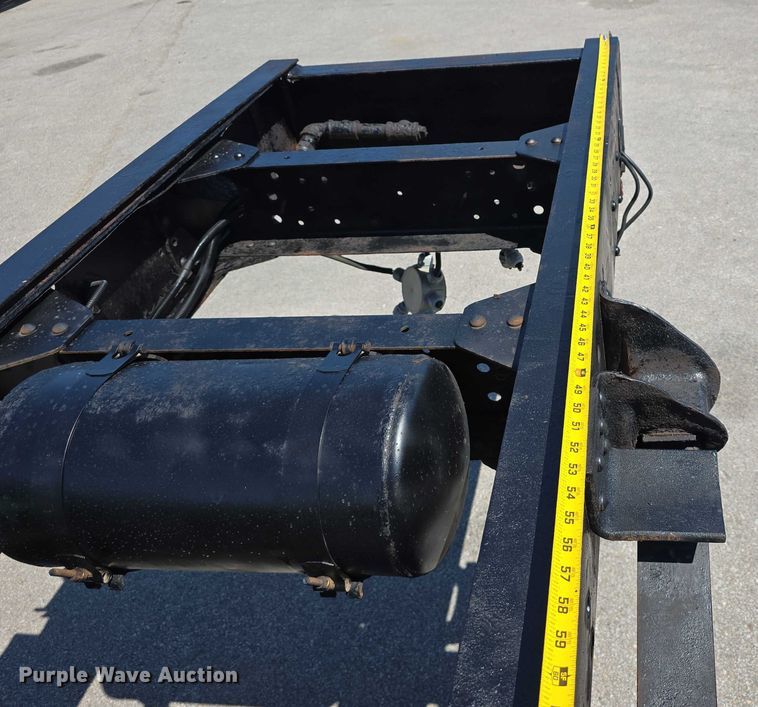 image for item DP8841 2006 GMC C7500 truck cab and chassis