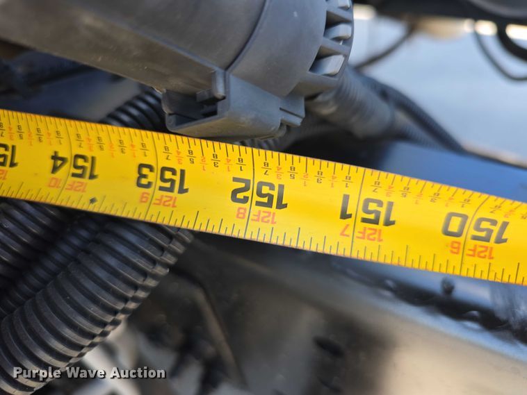 image for item DP8841 2006 GMC C7500 truck cab and chassis