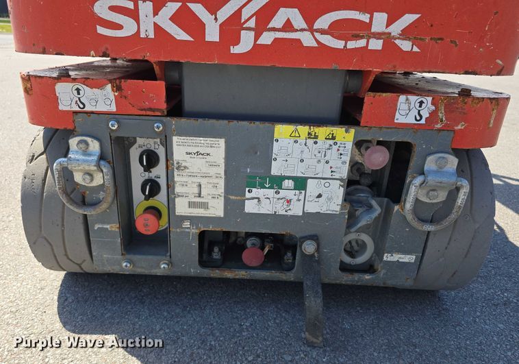 image for item DP8843 SkyJack SJ12 vertical lift