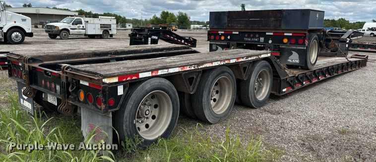 image for item DR2810 2006 Trail King lowboy equipment trailer