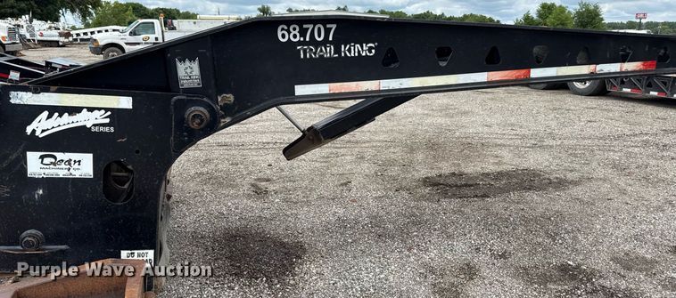 image for item DR2810 2006 Trail King lowboy equipment trailer