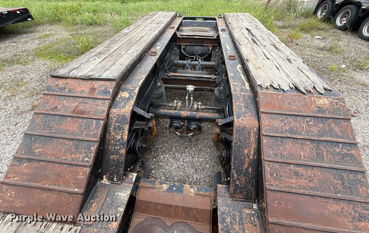 image for item DR2810 2006 Trail King lowboy equipment trailer