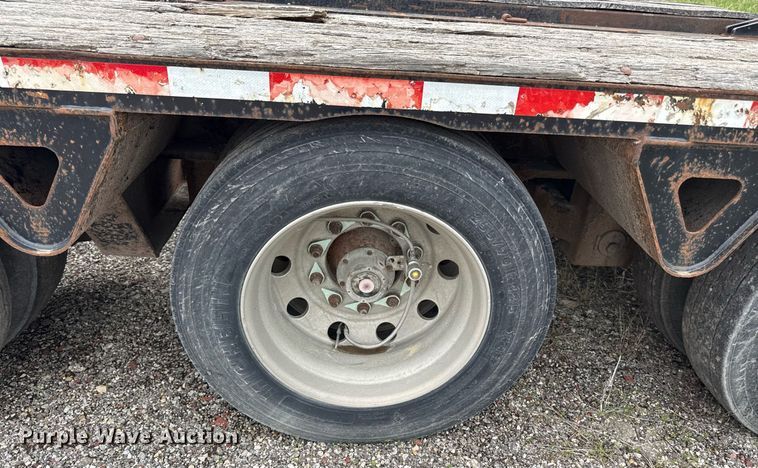 image for item DR2810 2006 Trail King lowboy equipment trailer