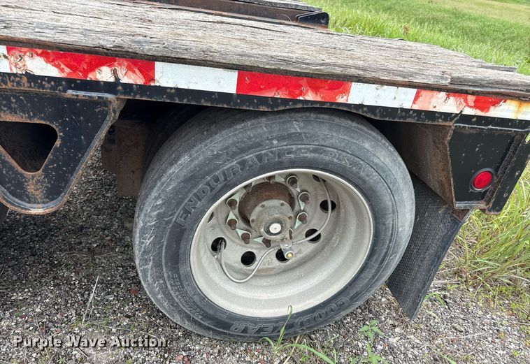 image for item DR2810 2006 Trail King lowboy equipment trailer