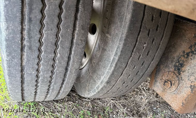 image for item DR2810 2006 Trail King lowboy equipment trailer