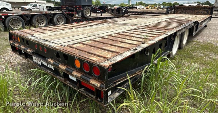 image for item DR2811 2019 Trail King drop deck equipment trailer
