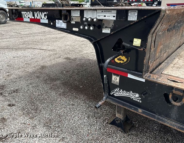 image for item DR2811 2019 Trail King drop deck equipment trailer
