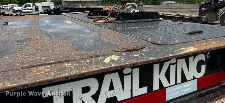 image for item DR2811 2019 Trail King drop deck equipment trailer