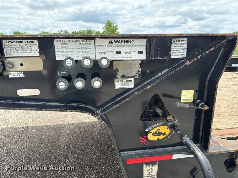 image for item DR2811 2019 Trail King drop deck equipment trailer