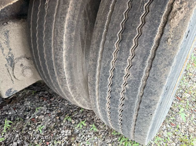 image for item DR2811 2019 Trail King drop deck equipment trailer