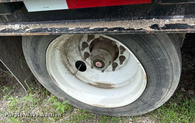 image for item DR2811 2019 Trail King drop deck equipment trailer