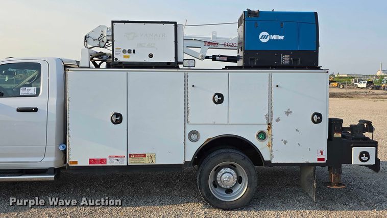 image for item DR3956 2021 Dodge Ram 5500 utility / service truck