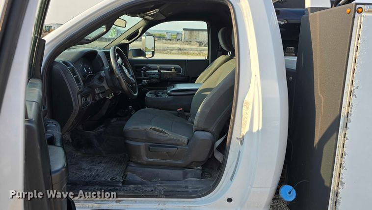 image for item DR3956 2021 Dodge Ram 5500 utility / service truck