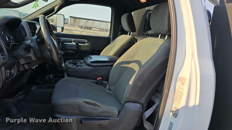 image for item DR3956 2021 Dodge Ram 5500 utility / service truck