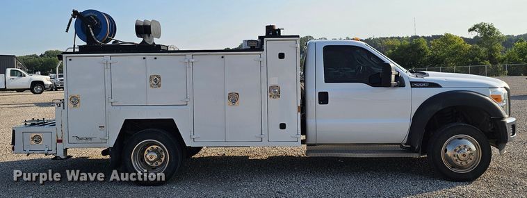 image for item DR3957 2014 Ford F550 Super Duty utility / service truck