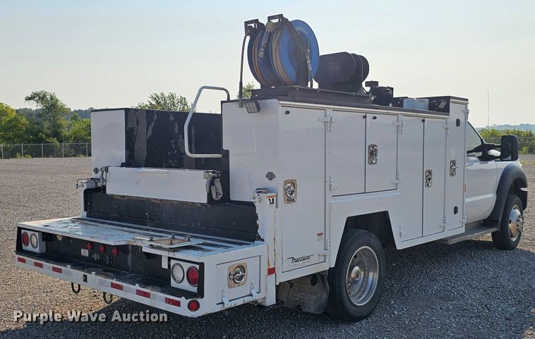 image for item DR3957 2014 Ford F550 Super Duty utility / service truck