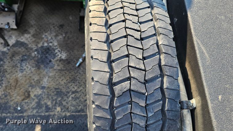 image for item DR3957 2014 Ford F550 Super Duty utility / service truck