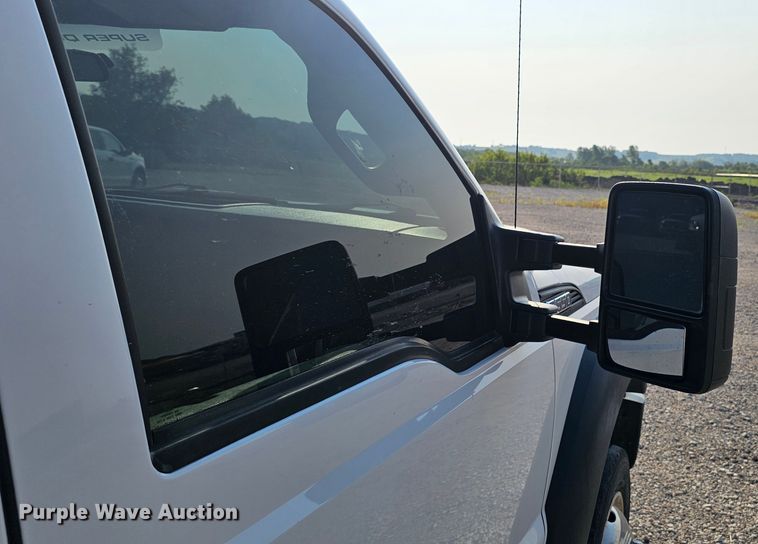 image for item DR3957 2014 Ford F550 Super Duty utility / service truck