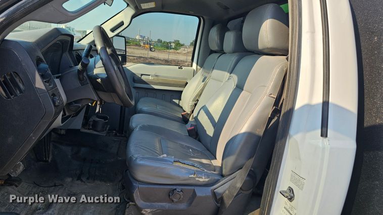 image for item DR3957 2014 Ford F550 Super Duty utility / service truck