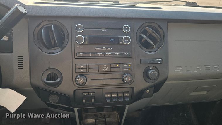 image for item DR3957 2014 Ford F550 Super Duty utility / service truck