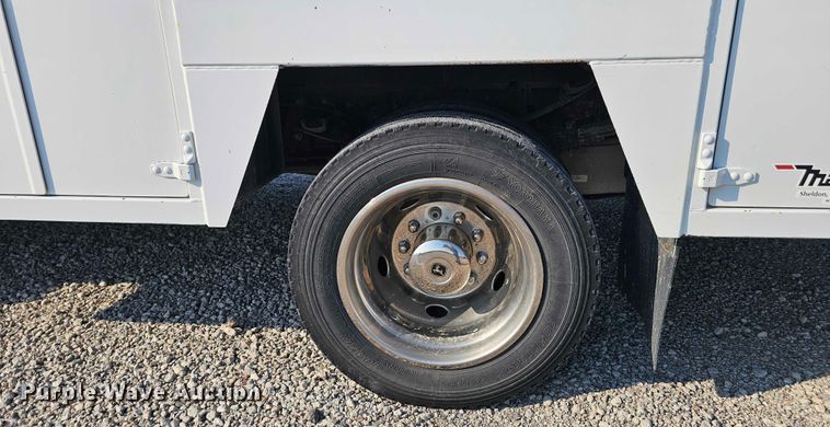 image for item DR3957 2014 Ford F550 Super Duty utility / service truck