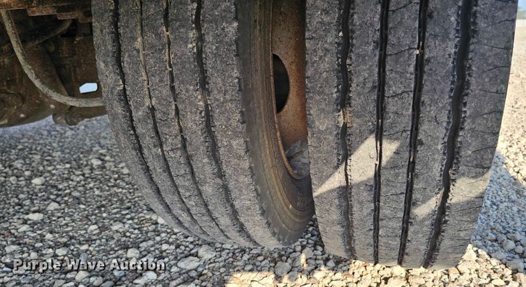 image for item DR3957 2014 Ford F550 Super Duty utility / service truck