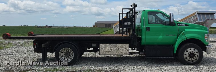 image for item DR3959 2016 Ford F650 Super Duty rollback truck