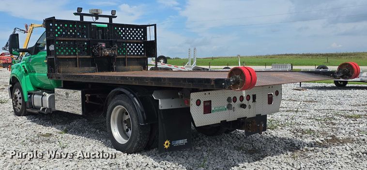 image for item DR3959 2016 Ford F650 Super Duty rollback truck