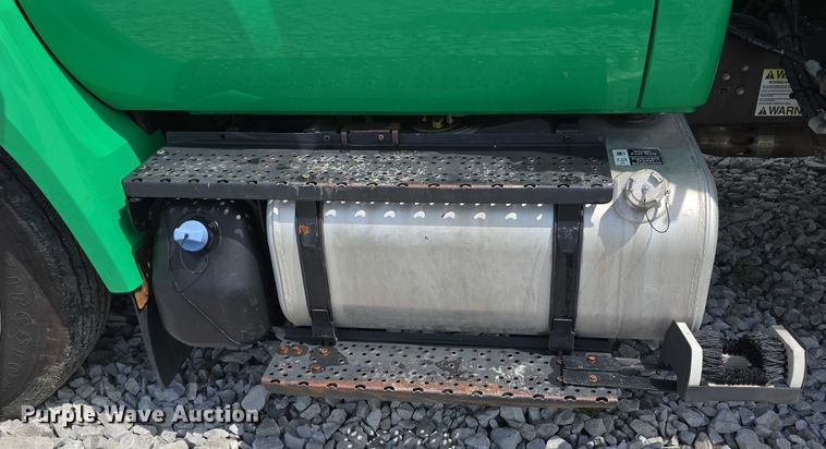 image for item DR3959 2016 Ford F650 Super Duty rollback truck