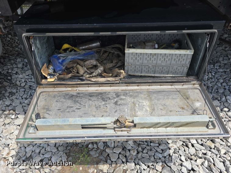 image for item DR3959 2016 Ford F650 Super Duty rollback truck