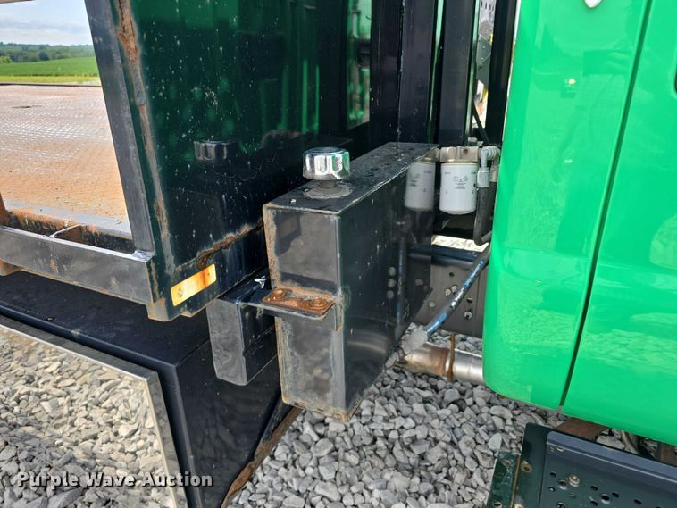 image for item DR3959 2016 Ford F650 Super Duty rollback truck