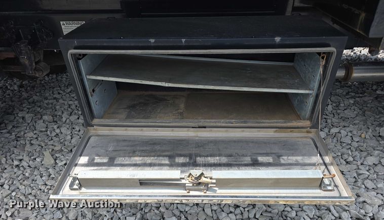 image for item DR3959 2016 Ford F650 Super Duty rollback truck