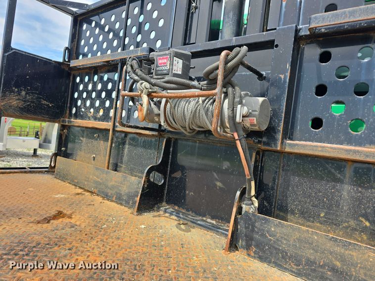 image for item DR3959 2016 Ford F650 Super Duty rollback truck