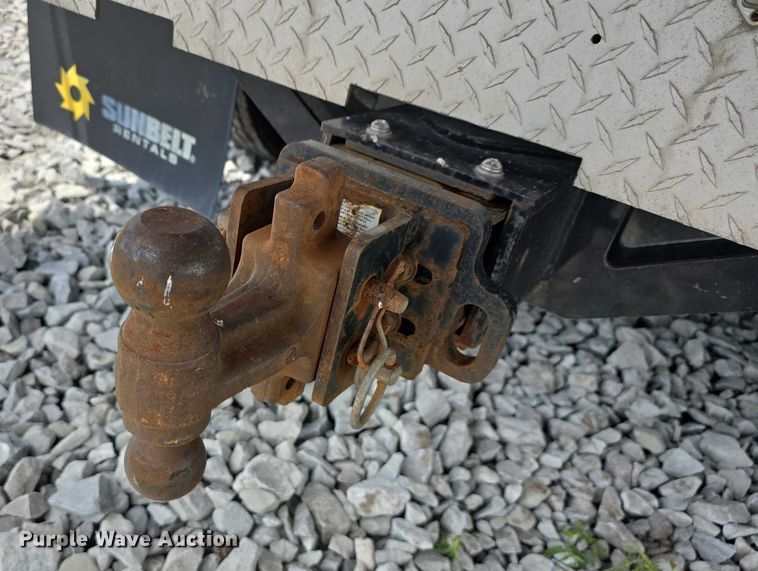 image for item DR3959 2016 Ford F650 Super Duty rollback truck