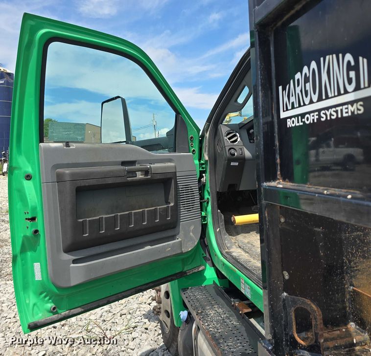 image for item DR3959 2016 Ford F650 Super Duty rollback truck