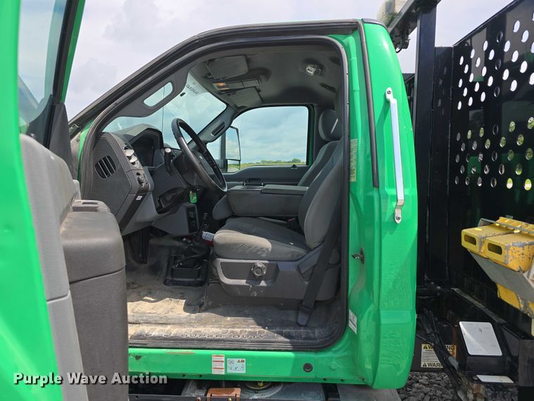 image for item DR3959 2016 Ford F650 Super Duty rollback truck