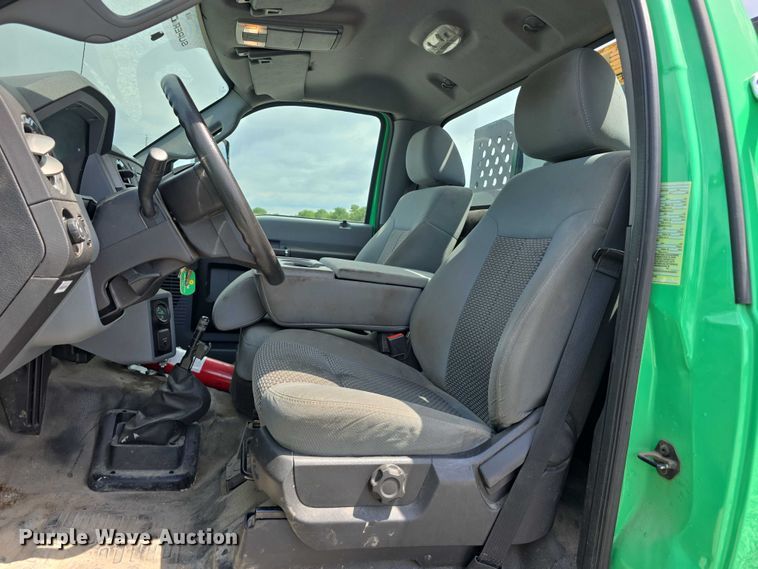 image for item DR3959 2016 Ford F650 Super Duty rollback truck