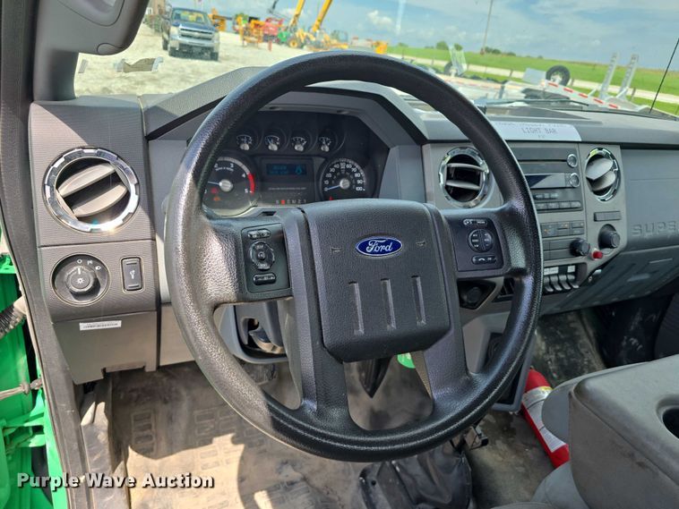 image for item DR3959 2016 Ford F650 Super Duty rollback truck