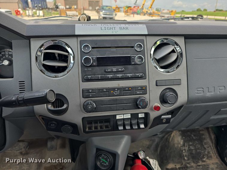 image for item DR3959 2016 Ford F650 Super Duty rollback truck