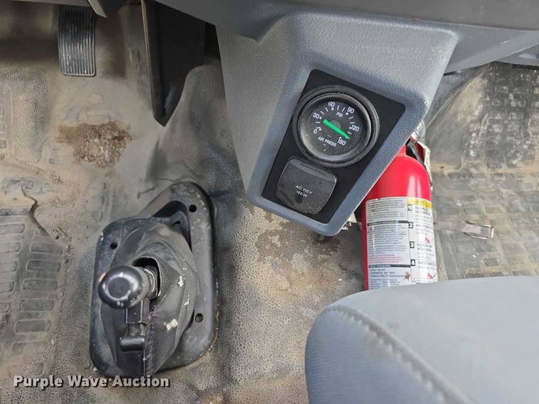 image for item DR3959 2016 Ford F650 Super Duty rollback truck