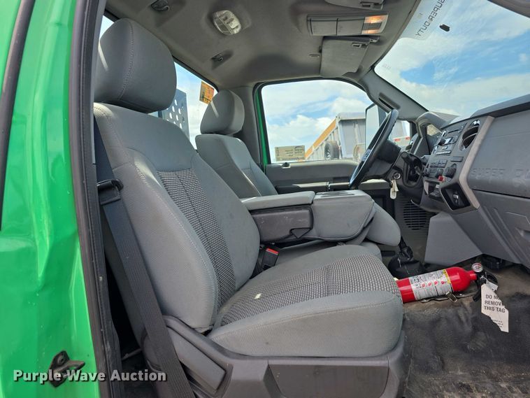 image for item DR3959 2016 Ford F650 Super Duty rollback truck