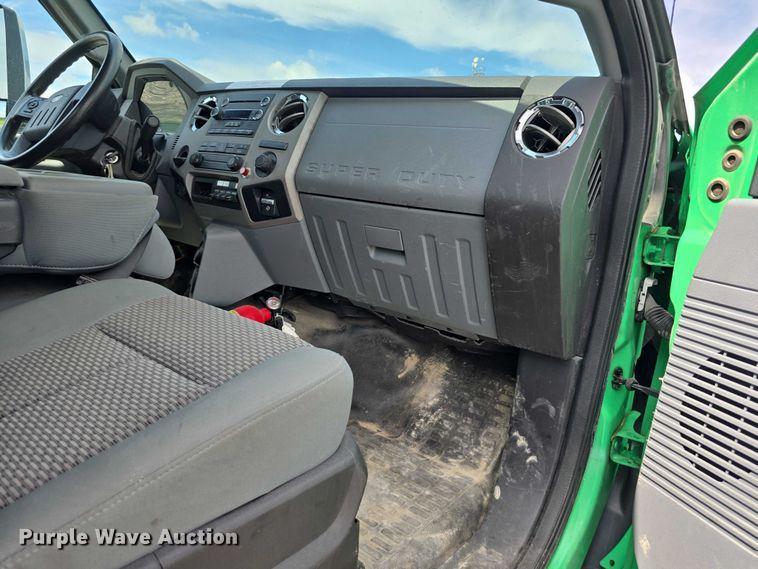 image for item DR3959 2016 Ford F650 Super Duty rollback truck