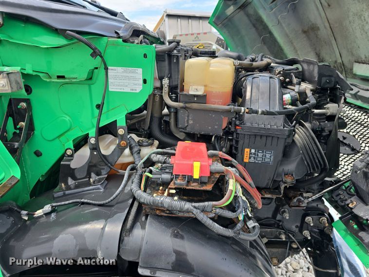 image for item DR3959 2016 Ford F650 Super Duty rollback truck